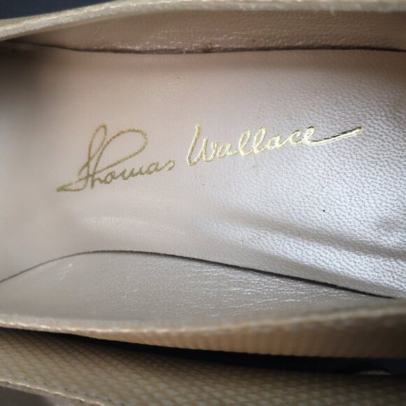 Thomas Wallace Ladies Size 7 Ivory Faux Leather Low Heel Pump Shoes - Picture 8 of 8